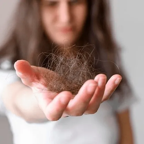 ¿Caída de cabello?